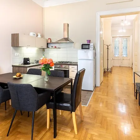 Orangehomes Kalvin Sq 2 Bedroom * Budapeste