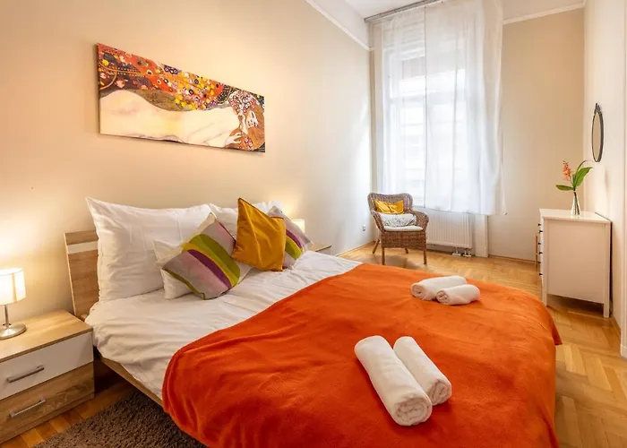 Appartement Orangehomes Kalvin Sq 2 Bedroom *